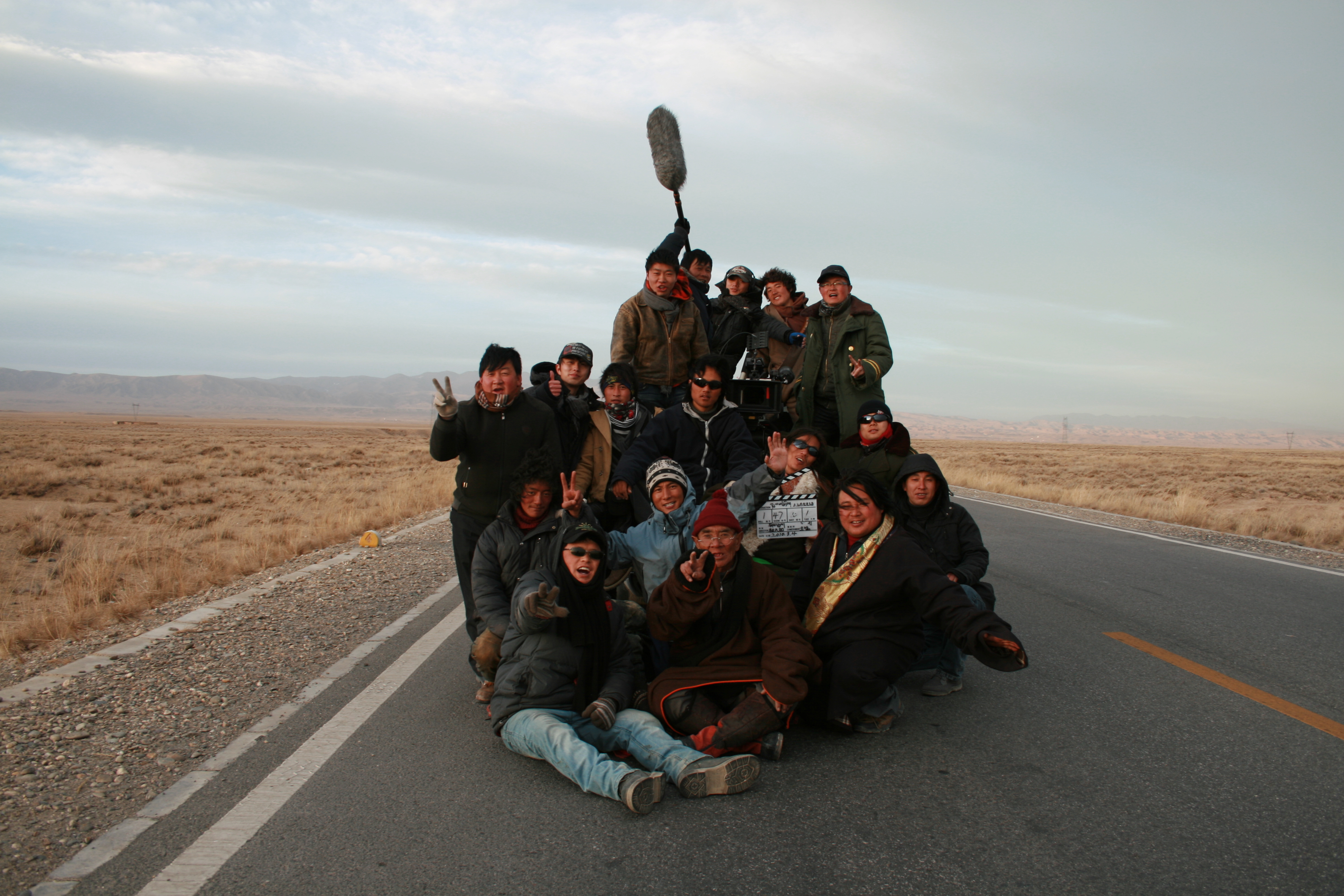 太阳总在左边剧照的剧照