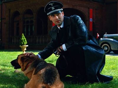 杀死希特勒与大脚怪的人剧照的剧照