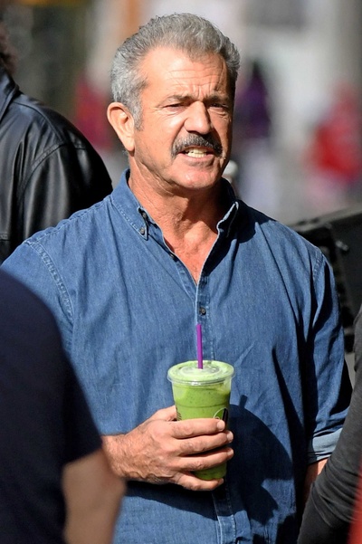 逃出水泥地剧照的剧照