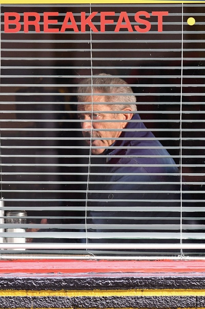 逃出水泥地剧照的剧照