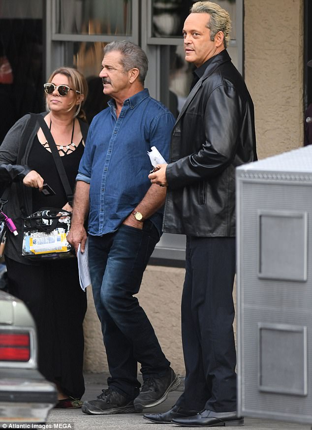 逃出水泥地剧照的剧照