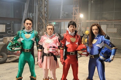 真英雄剧照的剧照