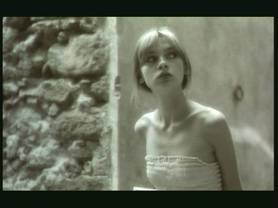 劳拉剧照的剧照