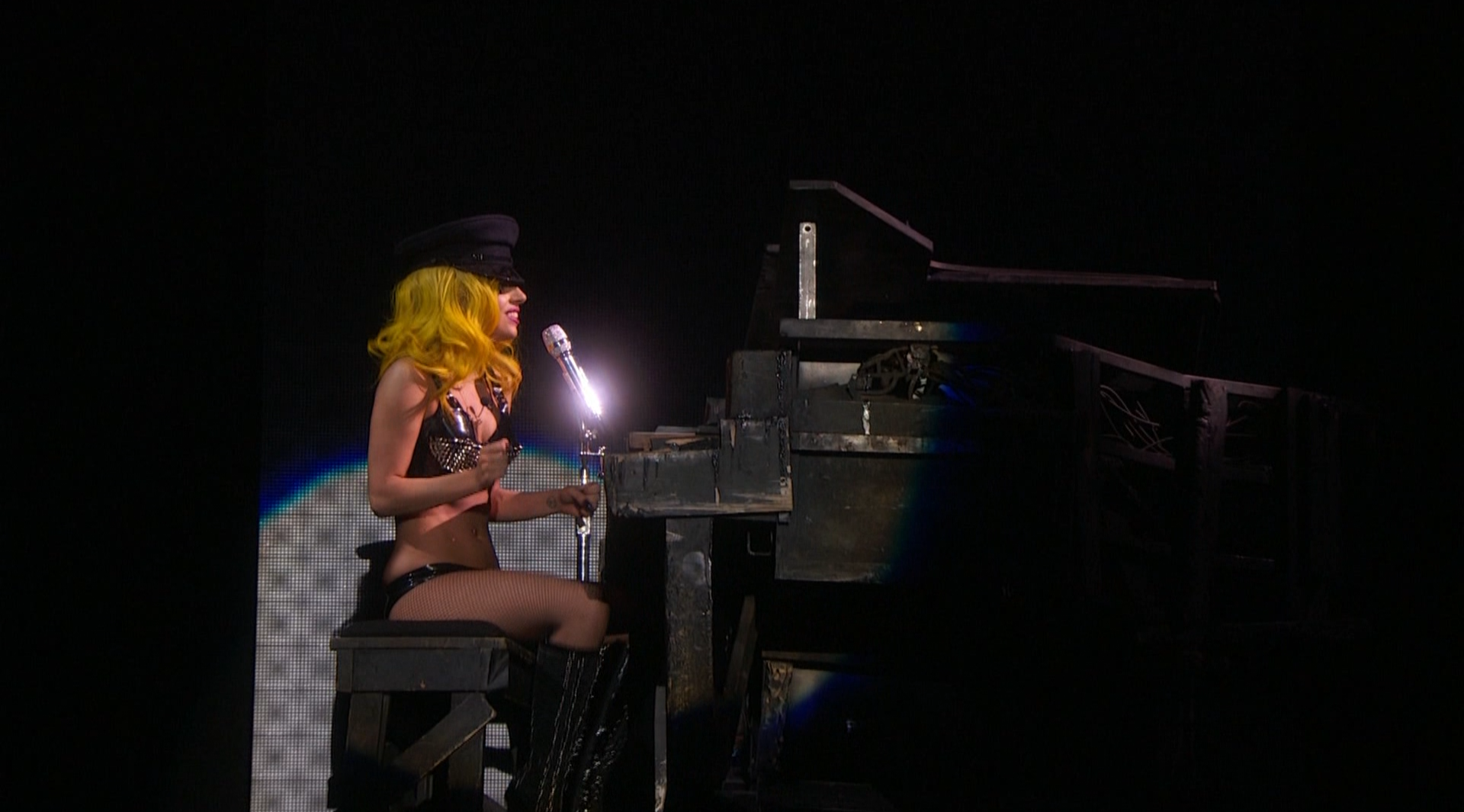 Lady Gaga 恶魔舞会巡演之麦迪逊公园广场演唱会剧照的剧照