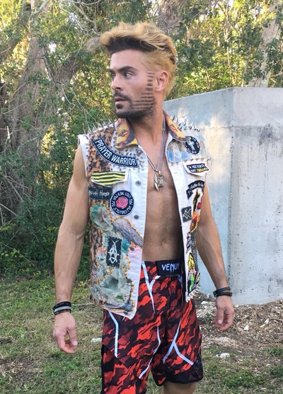 海滩流浪汉剧照的剧照