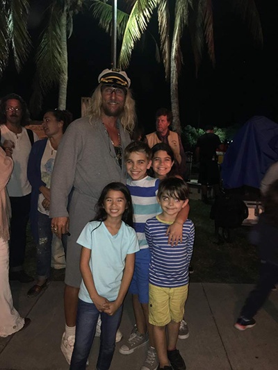 海滩流浪汉剧照的剧照