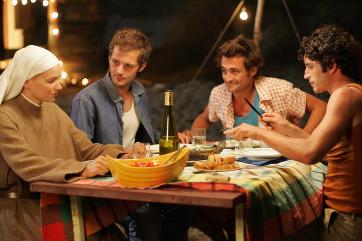 四月之恋剧照的剧照