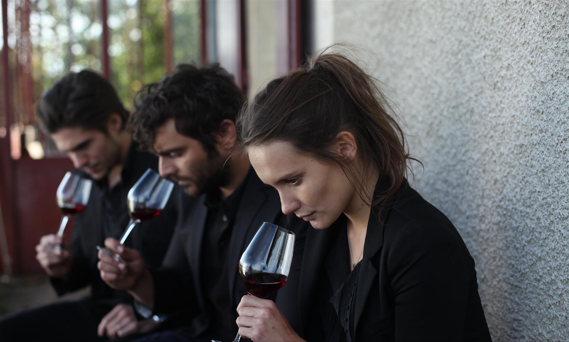 浓情酒乡剧照的剧照