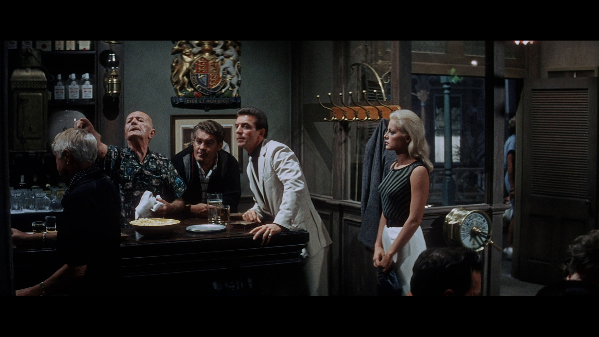 突袭皇后号剧照的剧照