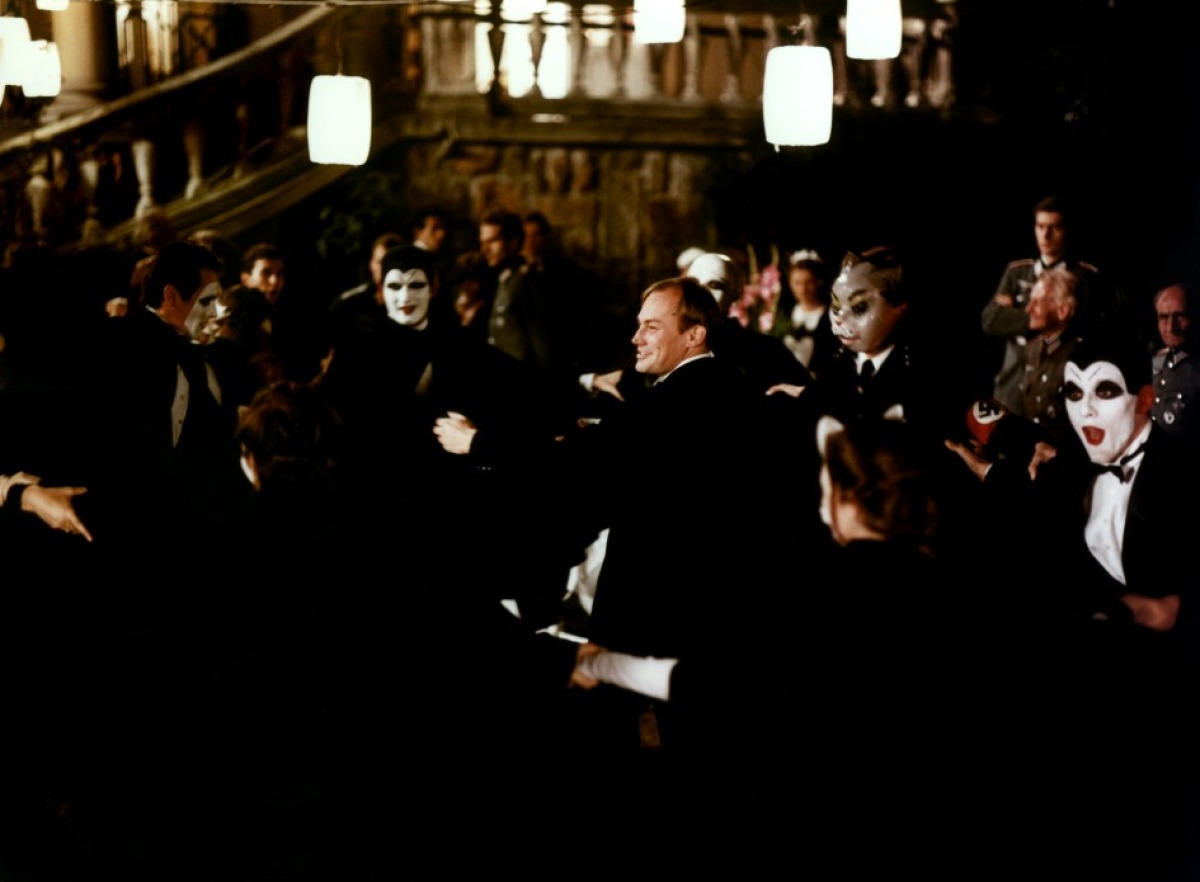 靡菲斯特剧照的剧照