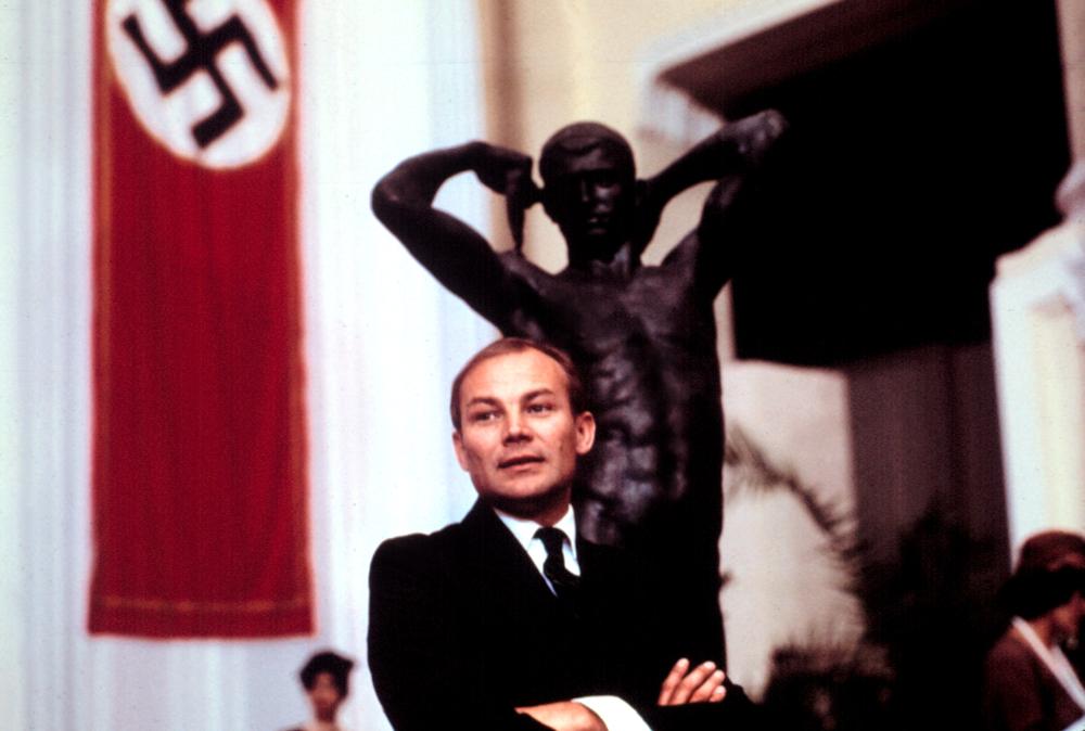 靡菲斯特剧照的剧照