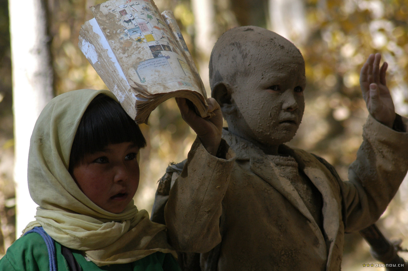 佛在耻辱中倒塌剧照的剧照