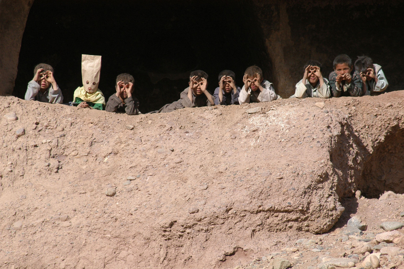 佛在耻辱中倒塌剧照的剧照