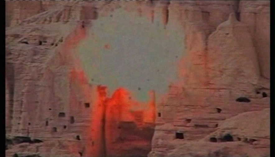 佛在耻辱中倒塌剧照的剧照