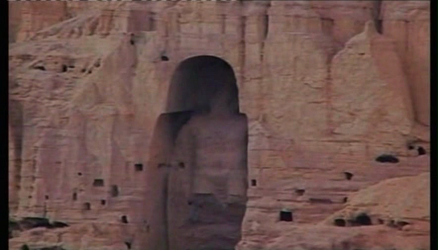 佛在耻辱中倒塌剧照的剧照