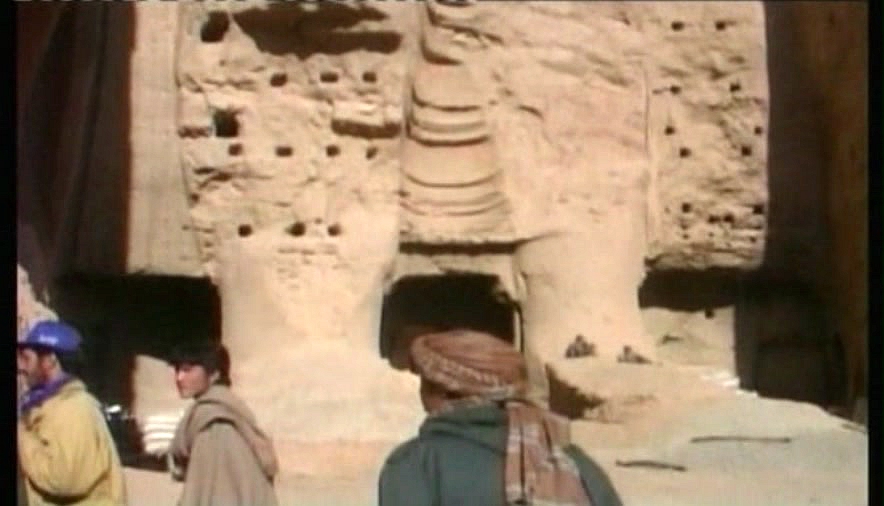 佛在耻辱中倒塌剧照的剧照