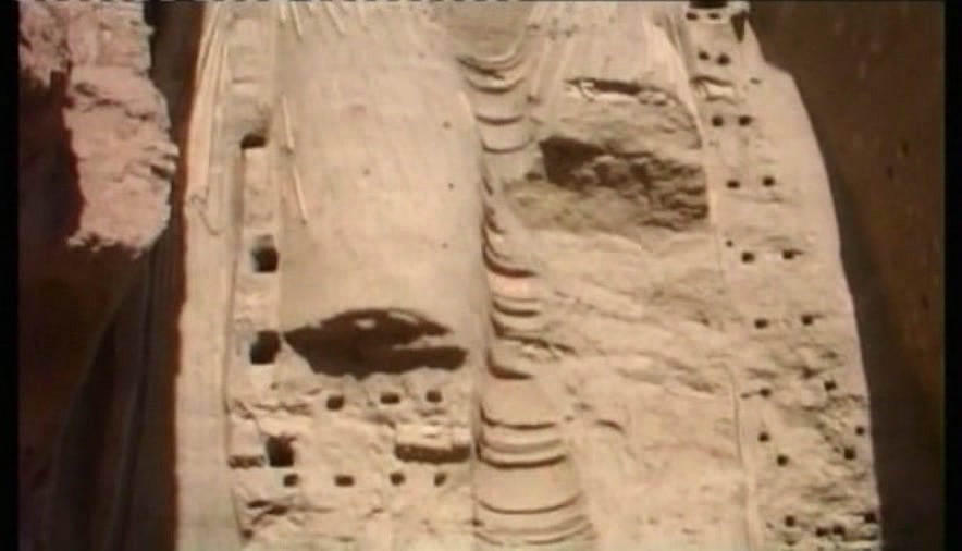 佛在耻辱中倒塌剧照的剧照