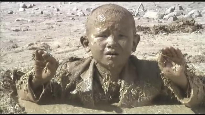 佛在耻辱中倒塌剧照的剧照