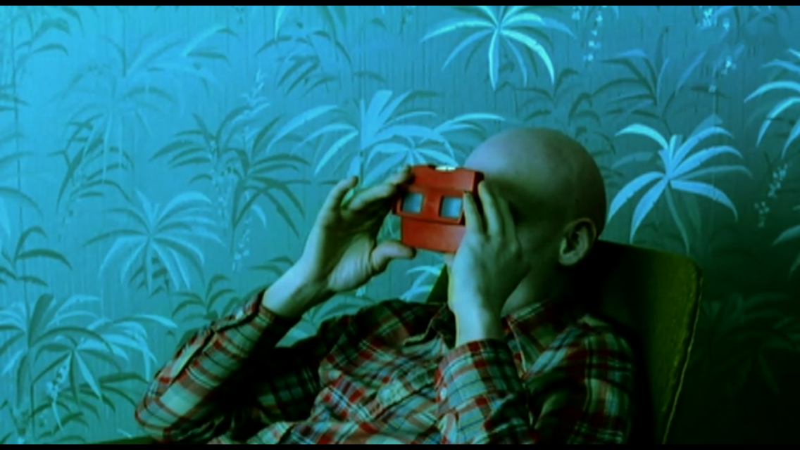 航向热带岛屿的冰山剧照的剧照