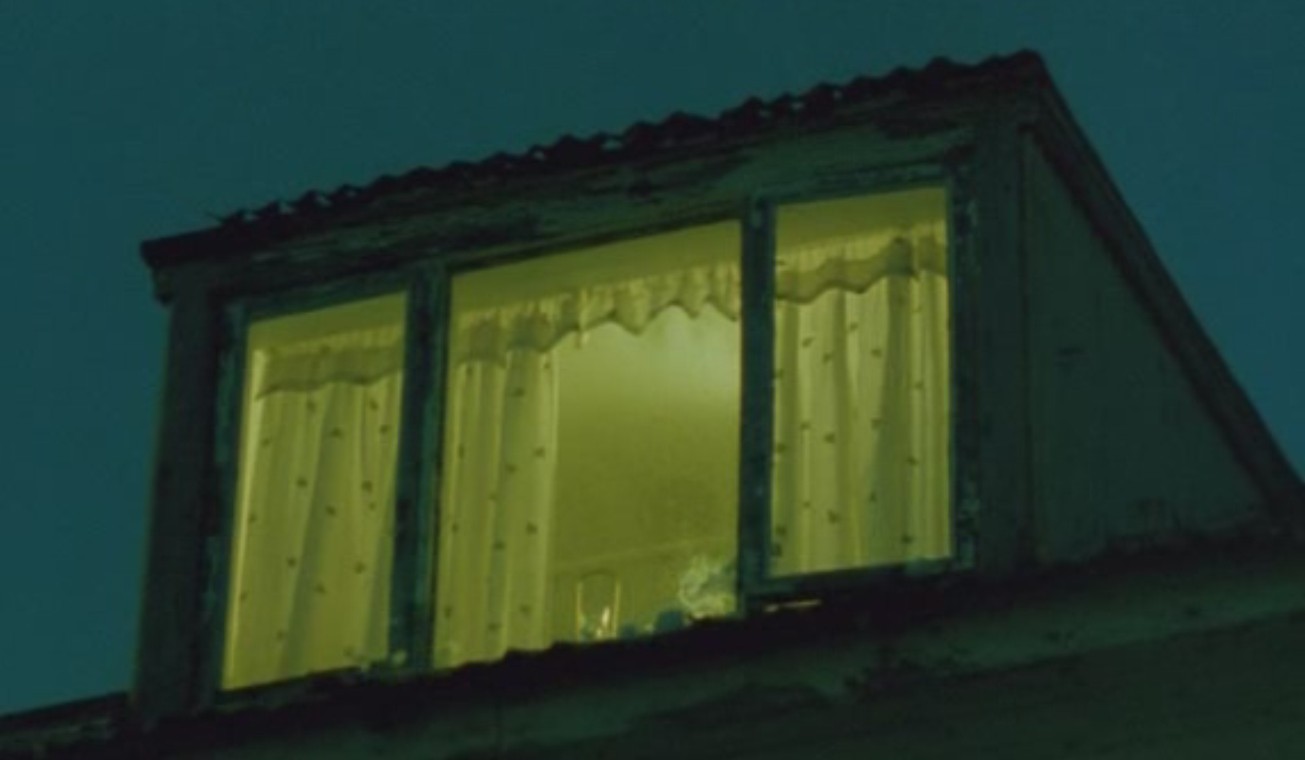 航向热带岛屿的冰山剧照的剧照