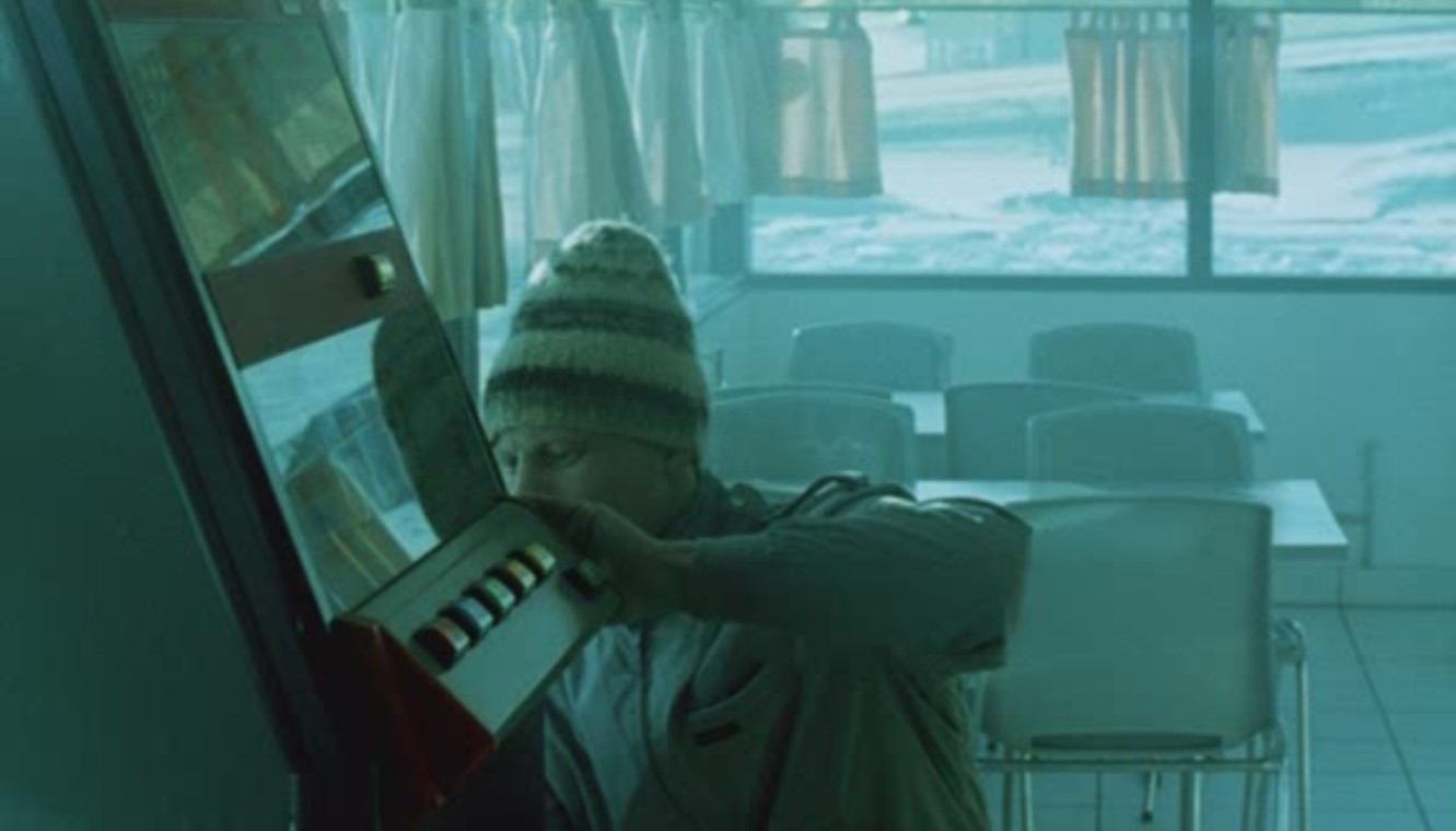 航向热带岛屿的冰山剧照的剧照