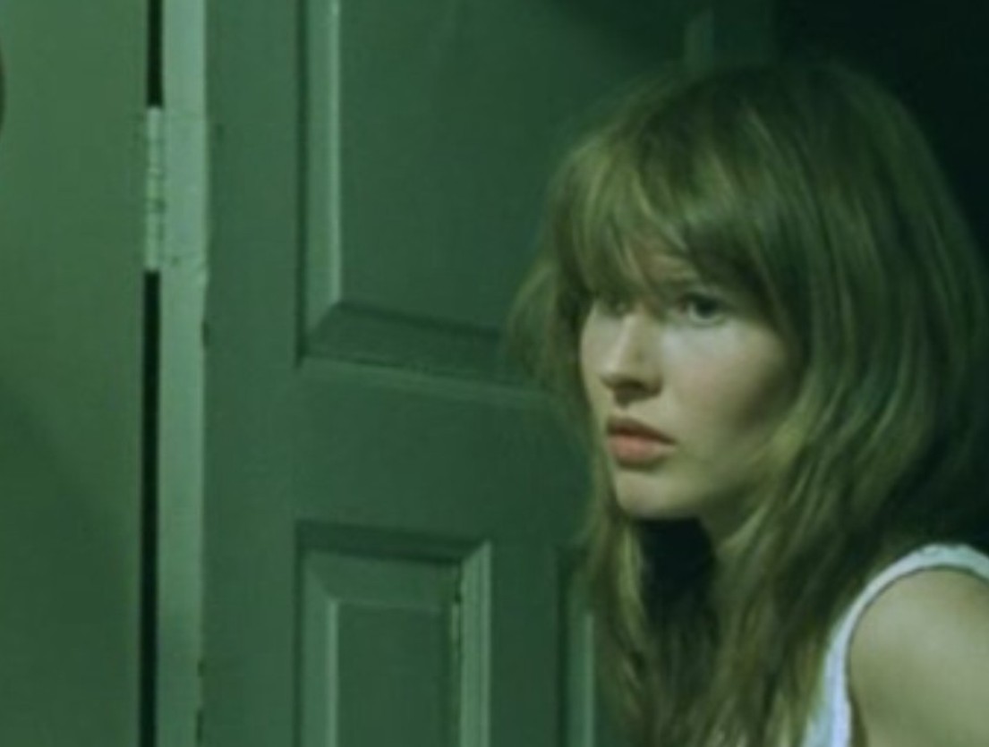 航向热带岛屿的冰山剧照的剧照