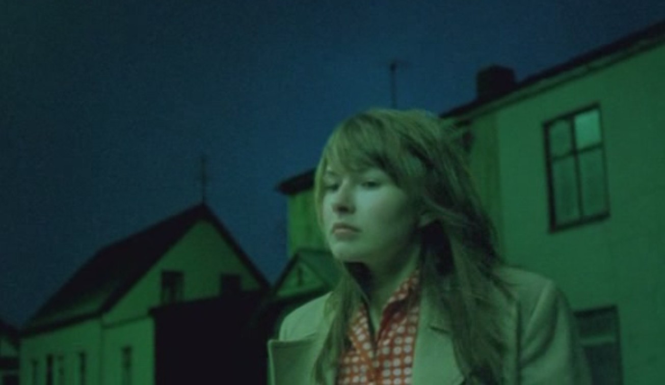 航向热带岛屿的冰山剧照的剧照