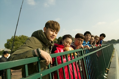 进击的男孩剧照的剧照