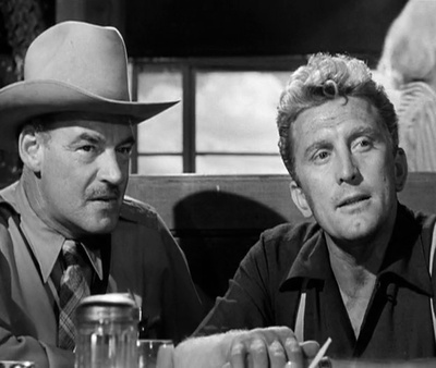 倒扣的王牌剧照的剧照