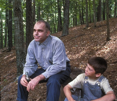 弹簧折刀剧照的剧照