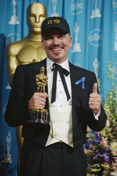 弹簧折刀剧照的剧照