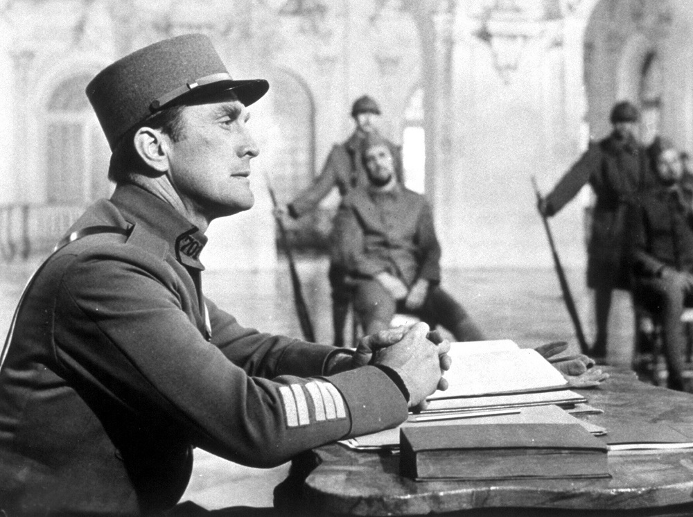 光荣之路剧照的剧照