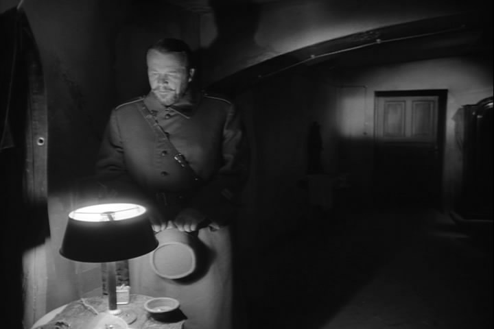 光荣之路剧照的剧照