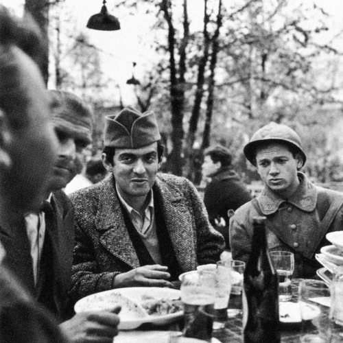 光荣之路剧照的剧照