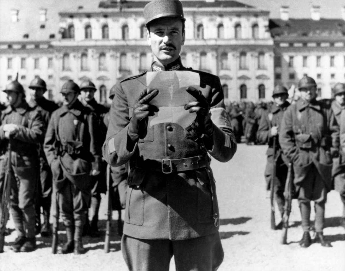 光荣之路剧照的剧照