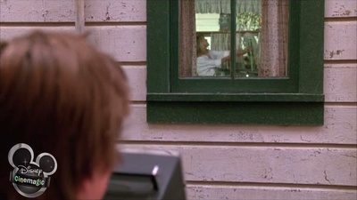 亲爱的，我把孩子缩小了剧照的剧照