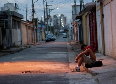 男孩在电影14：世界崩坏剧照的剧照