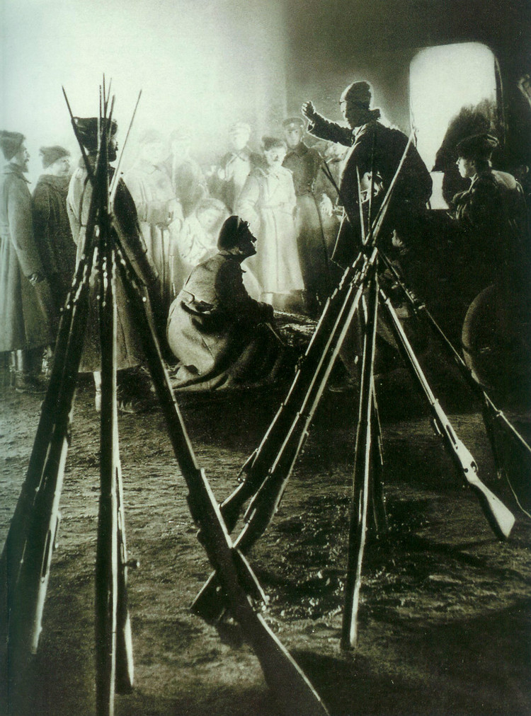 十月剧照的剧照