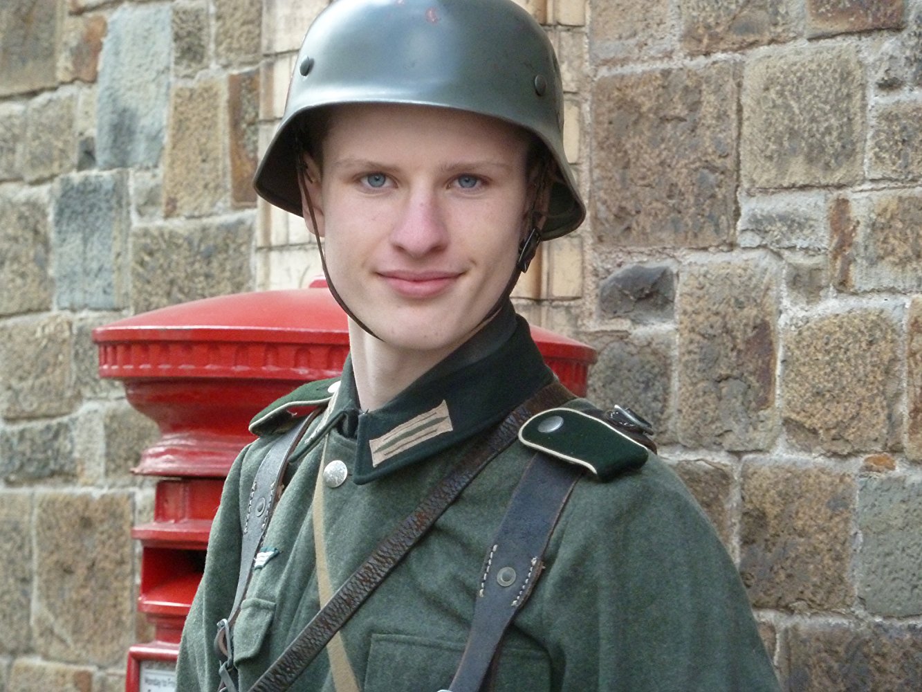 根西岛文学与土豆皮馅饼俱乐部剧照的剧照