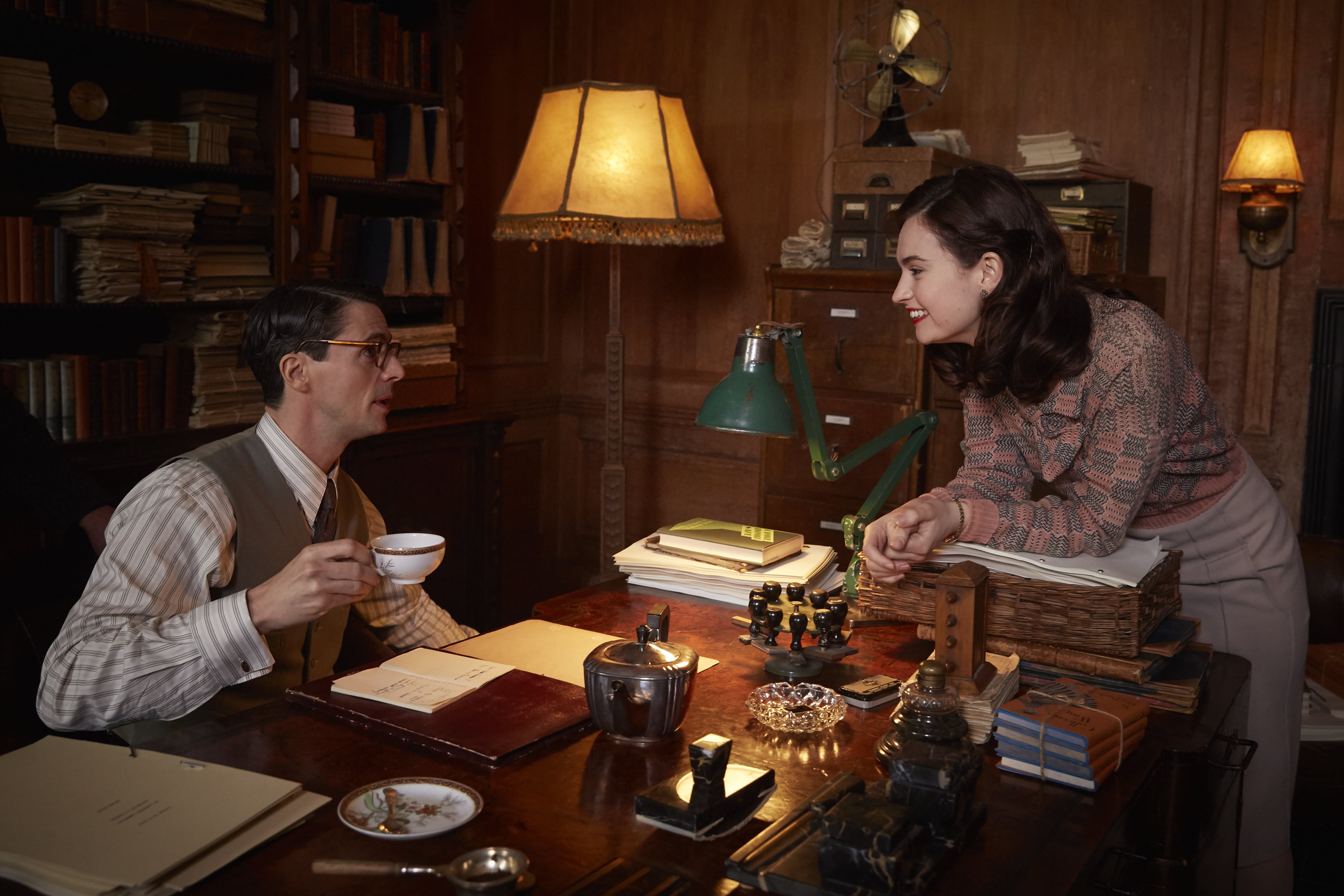 根西岛文学与土豆皮馅饼俱乐部剧照的剧照