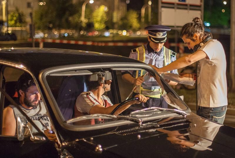 两张彩票剧照的剧照