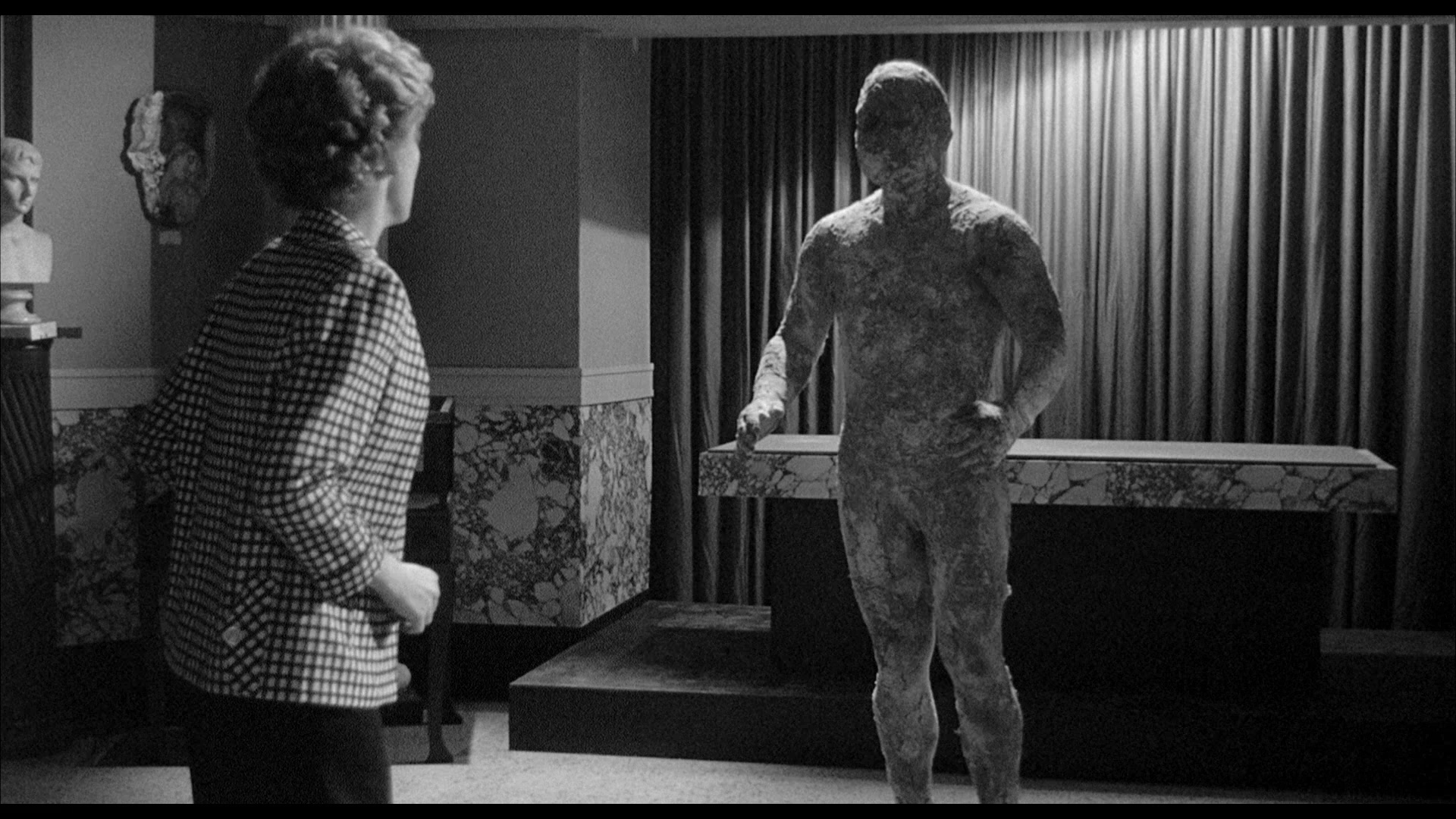 无脸男的诅咒剧照的剧照