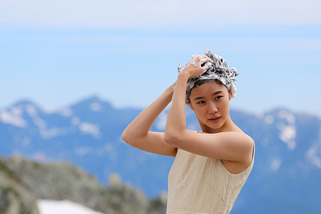 背负春天剧照的剧照