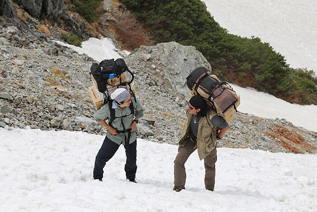 背负春天剧照的剧照