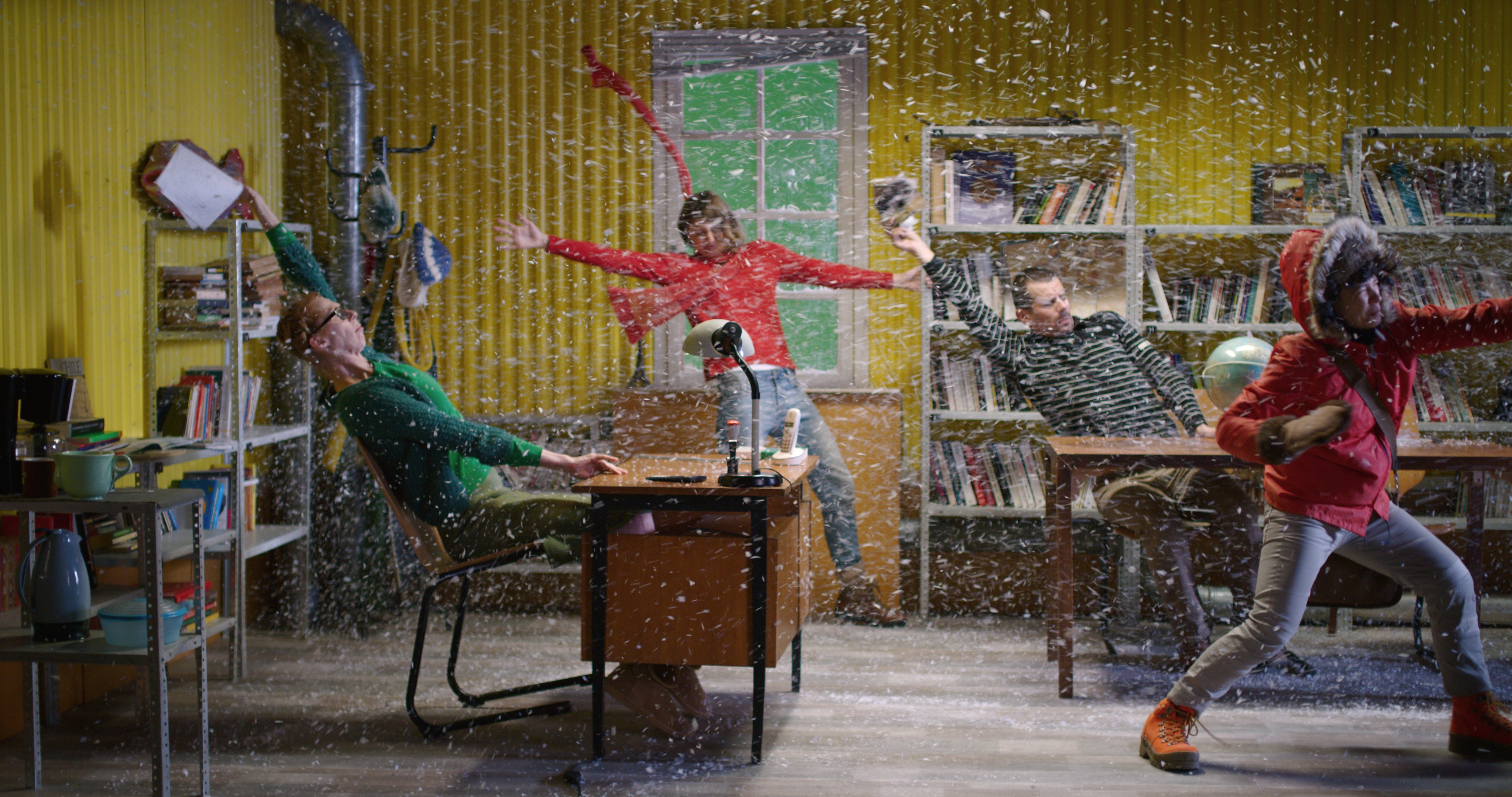 流浪巴黎剧照的剧照