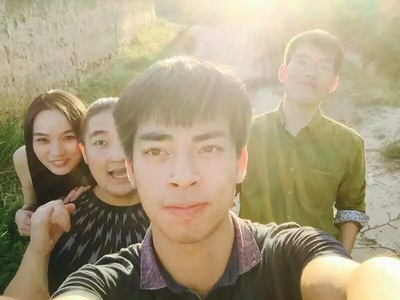 一路癫狂剧照的剧照