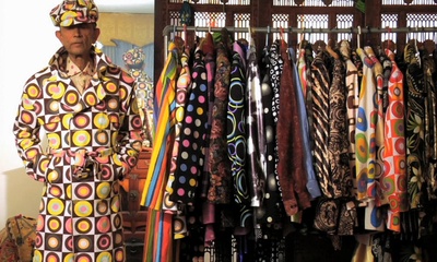 我们都为比尔着盛装剧照的剧照