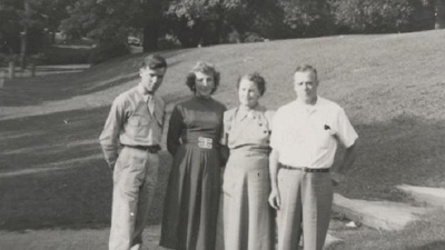 我们都为比尔着盛装剧照的剧照