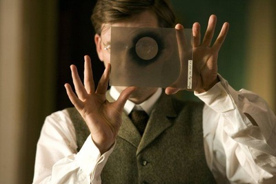 爱因斯坦与爱丁顿剧照的剧照