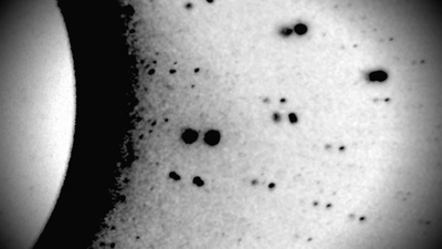 爱因斯坦与爱丁顿剧照的剧照